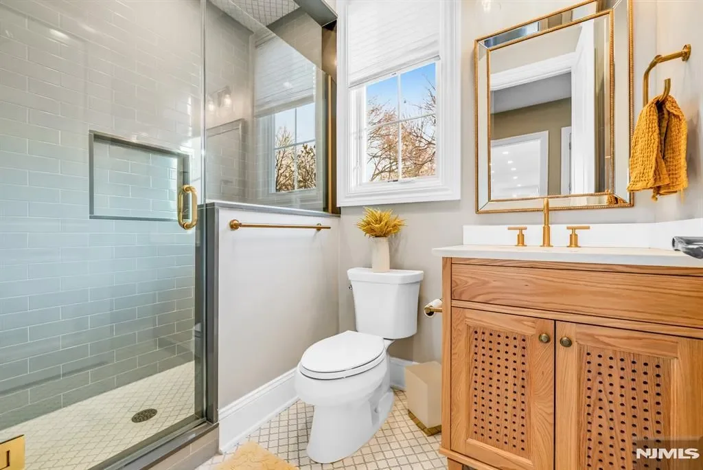 37 Glenfair Road, Glen Rock, New Jersey, United States. - Photo 17