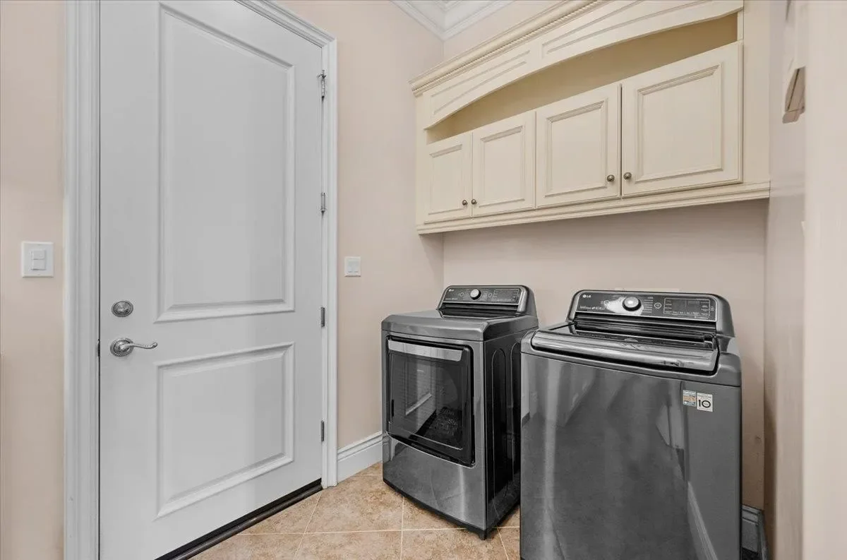 11350 Glencastle Way N, Fresno, CA 93730, Fresno, California, United States. - Photo 49