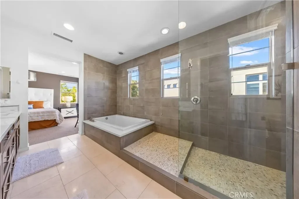 105 newall, Irvine, California, United States. - Photo 42