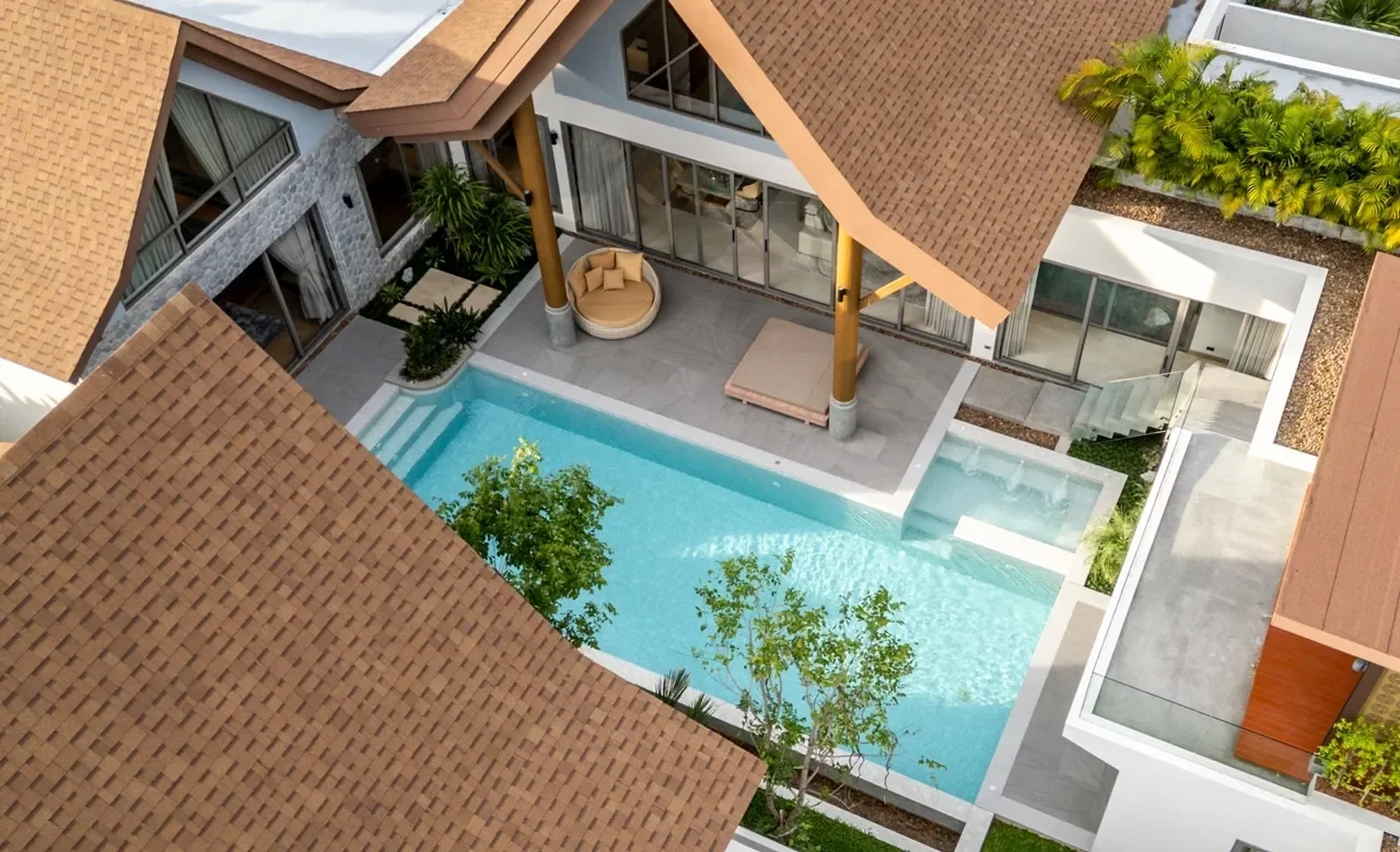 Exterior photo 2