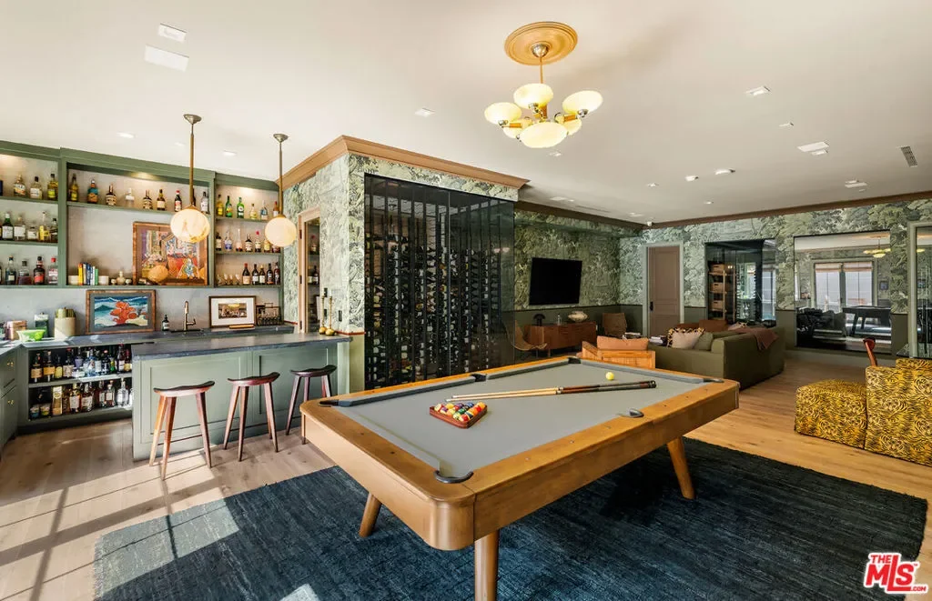 1529 Amalfi Drive, Los Angeles, California, United States. - Photo 4