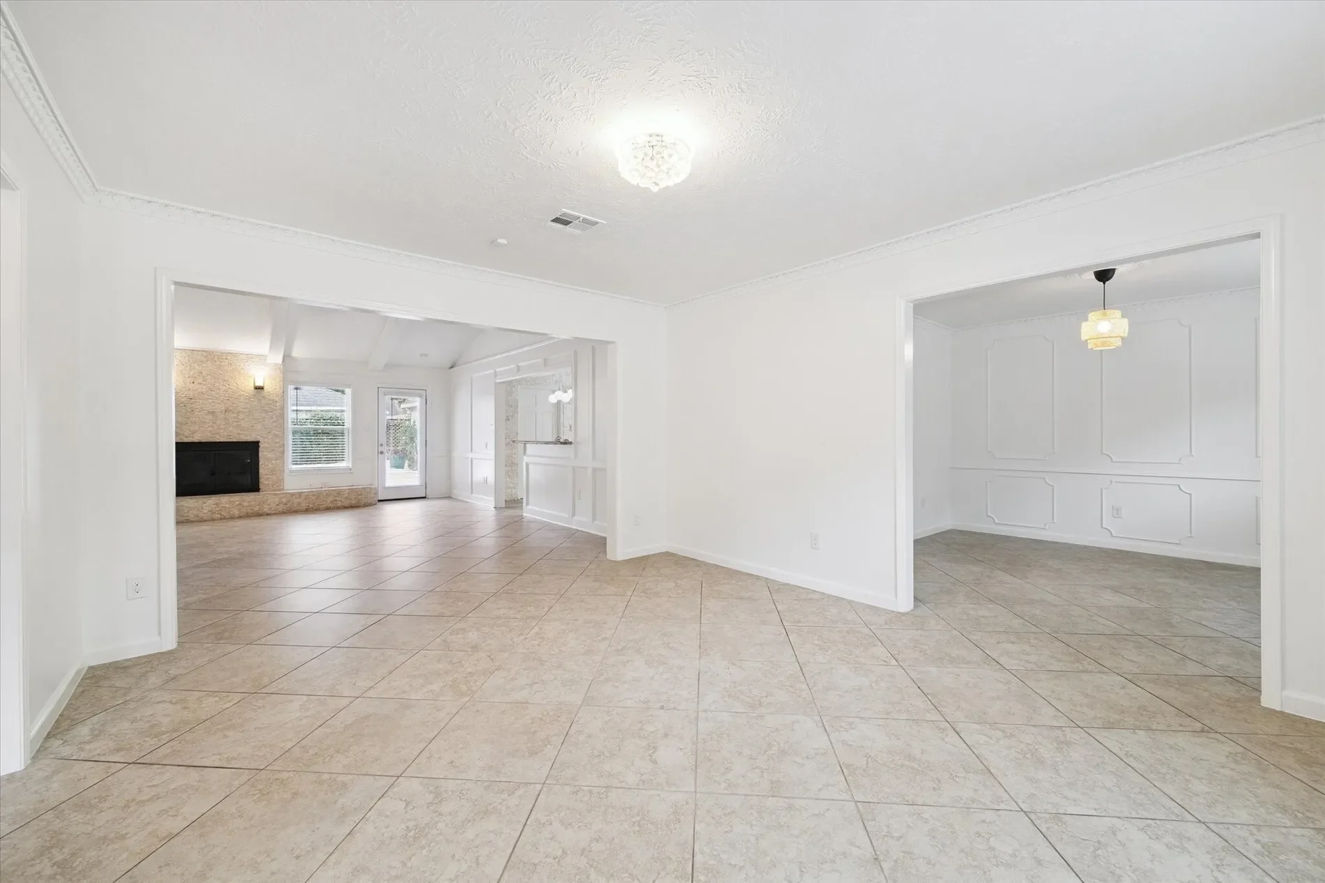 10211 Olympia Drive, Houston, TX 77042, Houston, Texas, United States. - Photo 19