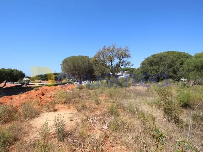 Plot for apartment building, located in Albufeira