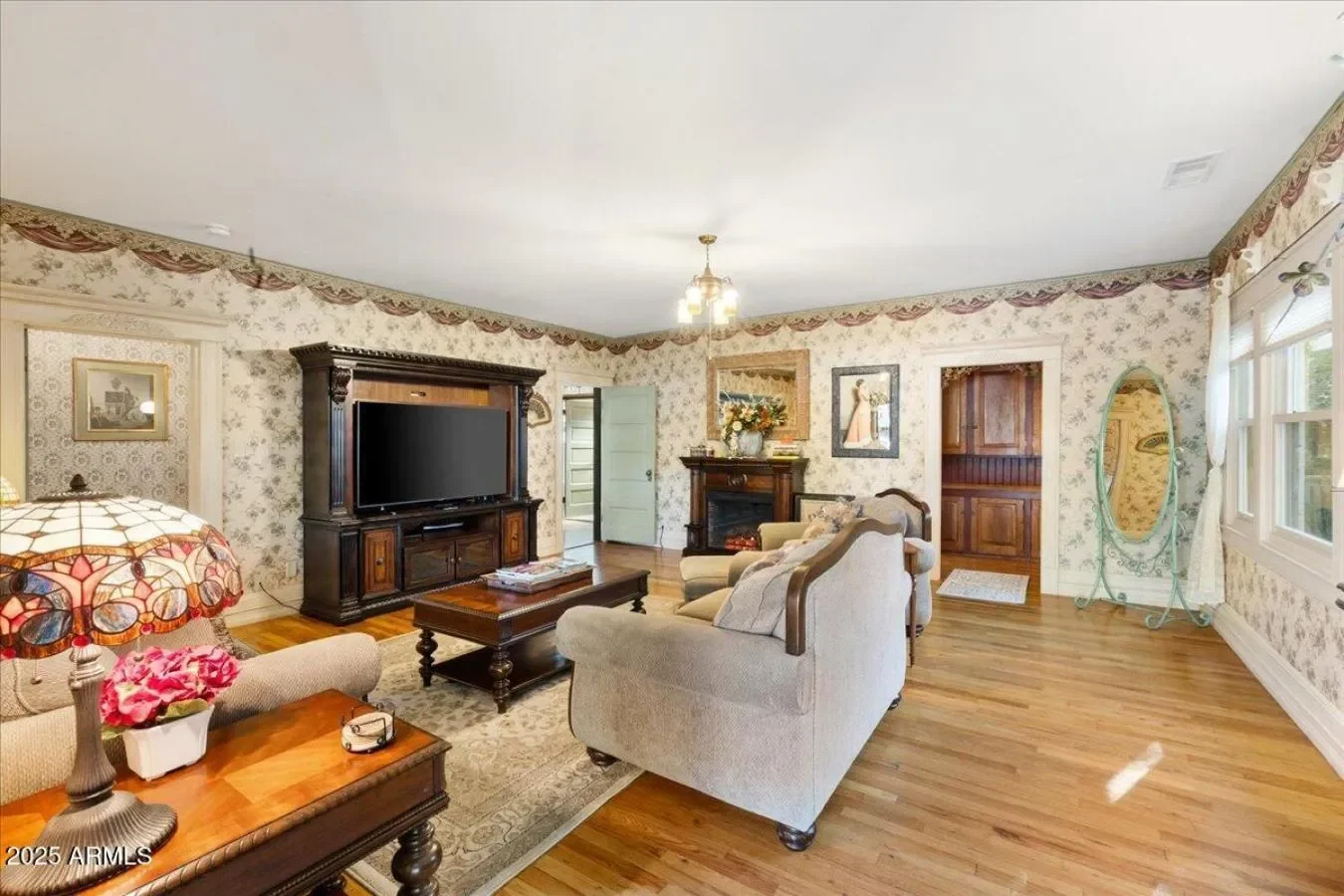 111 S Mount Vernon Avenue, Prescott, Arizona, United States. - Photo 9