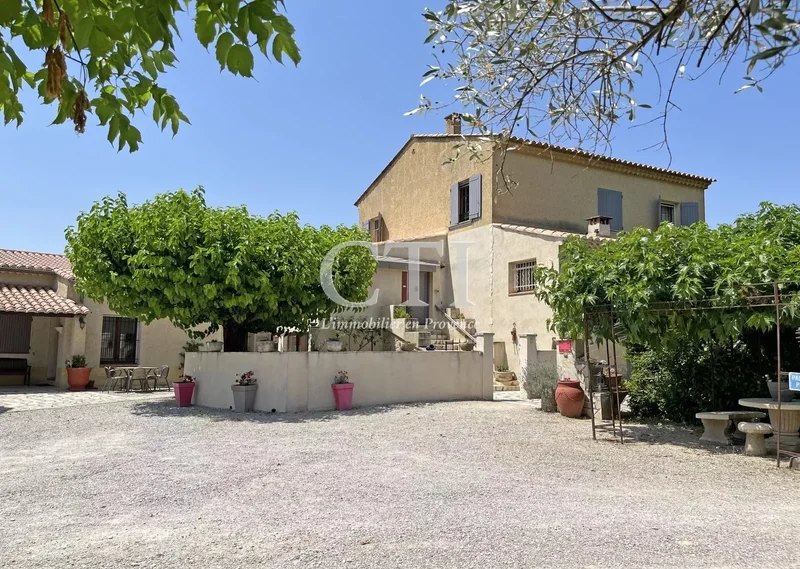 Vaison-la-Romaine, Provence-Alpes-Côte d'Azur, France. - Photo 10