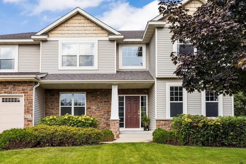 858 S Windmill Creek, Waconia, MN 55387, Victoria, Minnesota, United States. - Photo 63