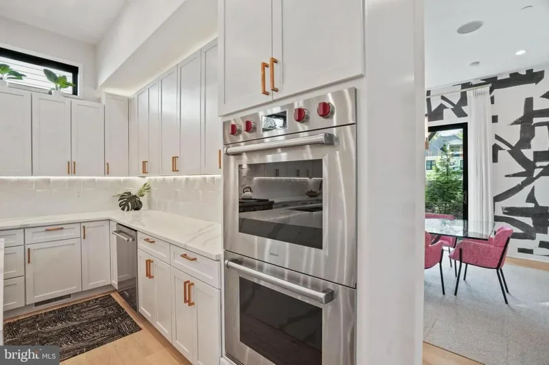 5711 POTOMAC, Washington, District of Columbia, United States. - Photo 17