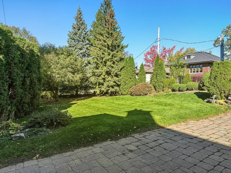 219 Av. Maplewood, Montréal, Quebec, Canada. - Photo 15