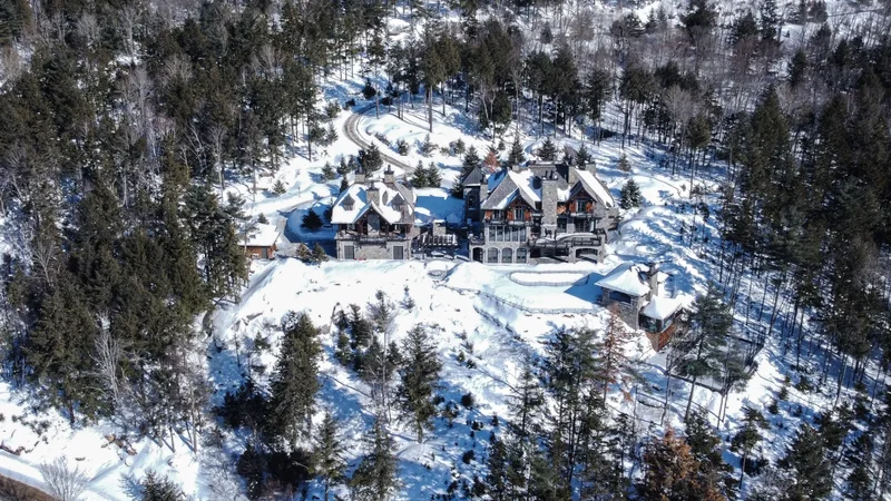 905 Chem. des Skieurs, Mont-Tremblant, Quebec, Canada. - Photo 6