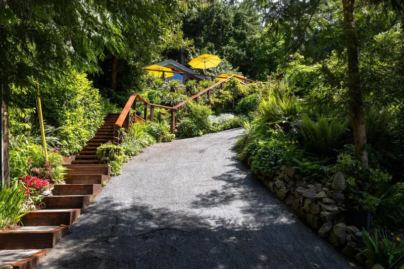 315 Bayview Road, Lions Bay, British Columbia, Canada. - Photo 17