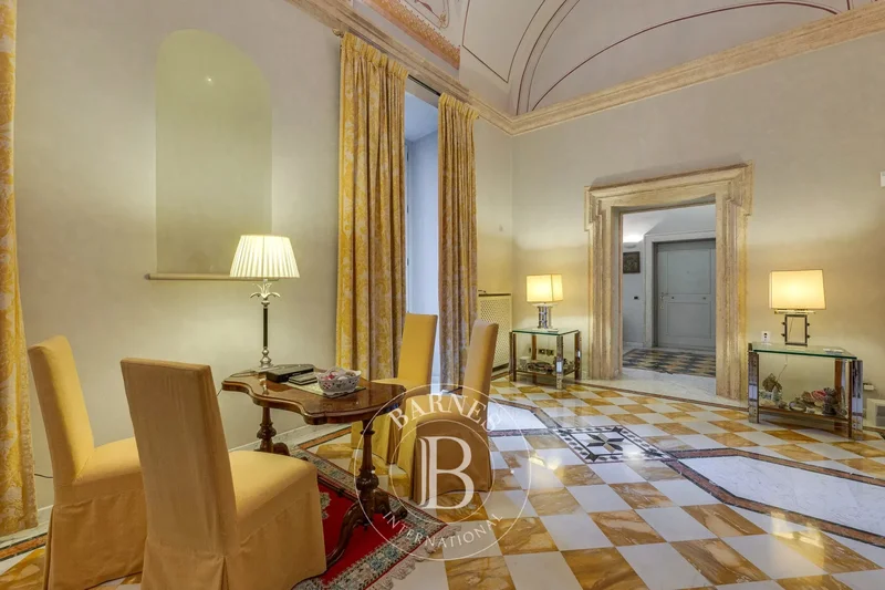 Vicolo Savelli, Rome, Lazio, Italy. - Photo 28