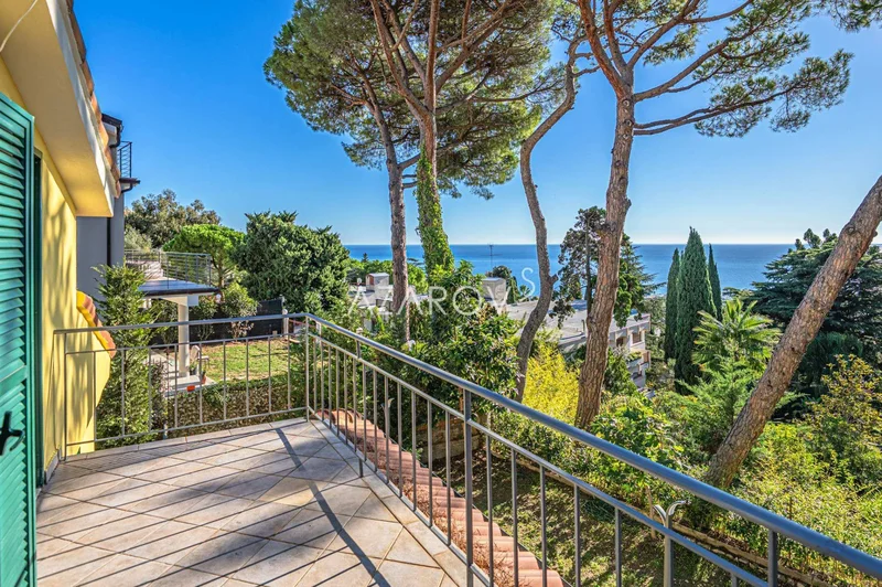 Exclusive villa for sale in Sanremo