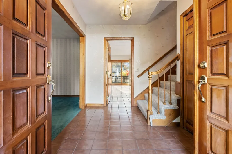 43 Maple Road , Westford, MA 01886, Westford, Massachusetts, United States. - Photo 2