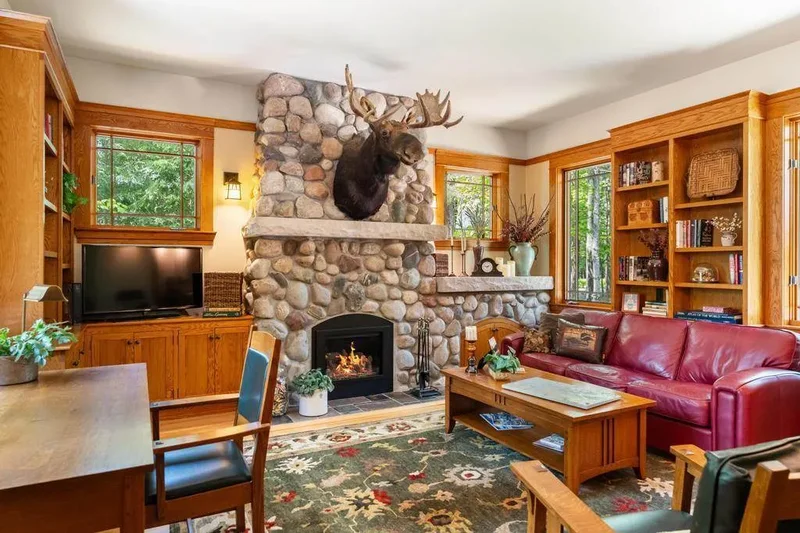 805 Glenn Drive, Harbor Springs, MI 49740, Wequetonsing, Michigan, United States. - Photo 33