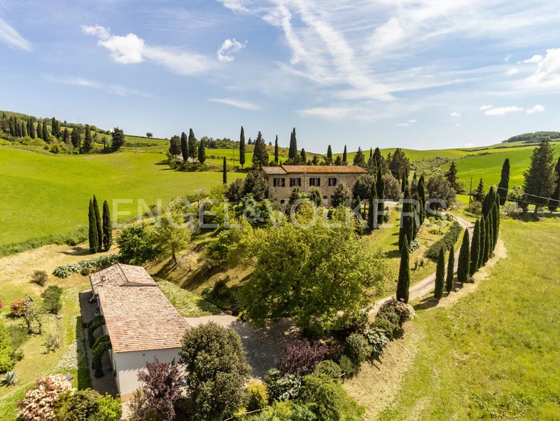 Characterful Property in the Val d’Orcia