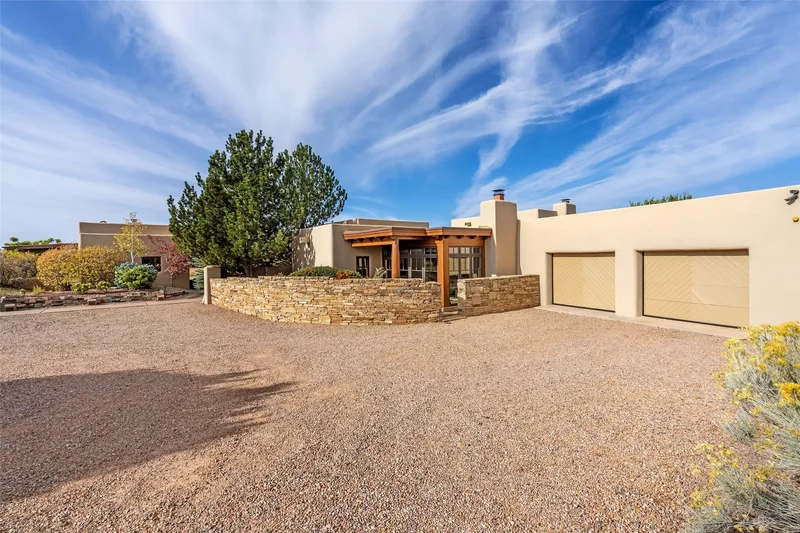 3 E Golden Eagle, Santa Fe, NM 87506, Santa Fe, New Mexico, United States. - Photo 88
