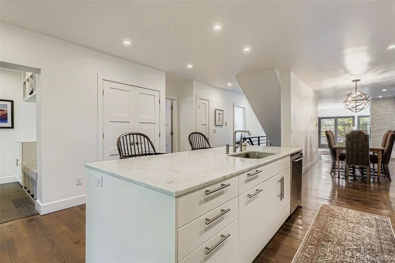 1056 S Clayton Way, Denver, Colorado, United States. - Photo 9
