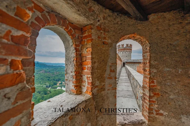 Montalto Dora, Italy. - Photo 60