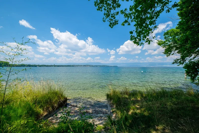 Superb waterfront building plot, Sciez
