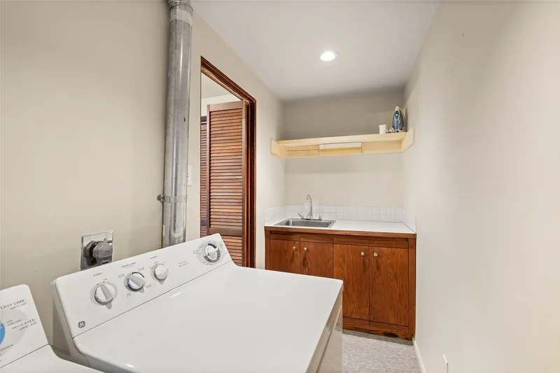 707 E Palace Avenue #11, Santa Fe, NM 87501, Santa Fe, New Mexico, United States. - Photo 13