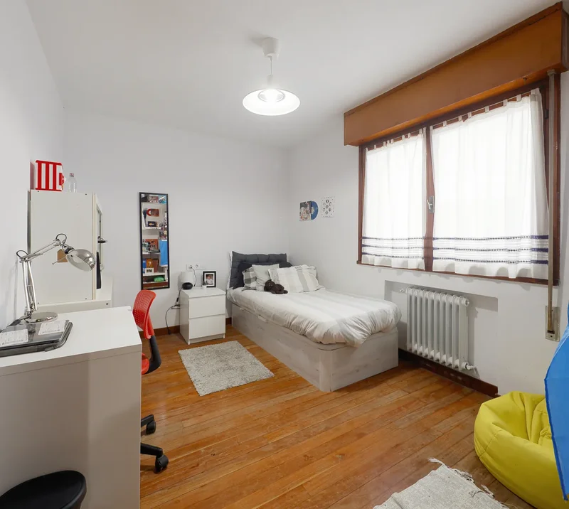 CL DOMINGUEZ GIL, 4, Distrito Centro, Gijon / Xixon, Spain. - Photo 11