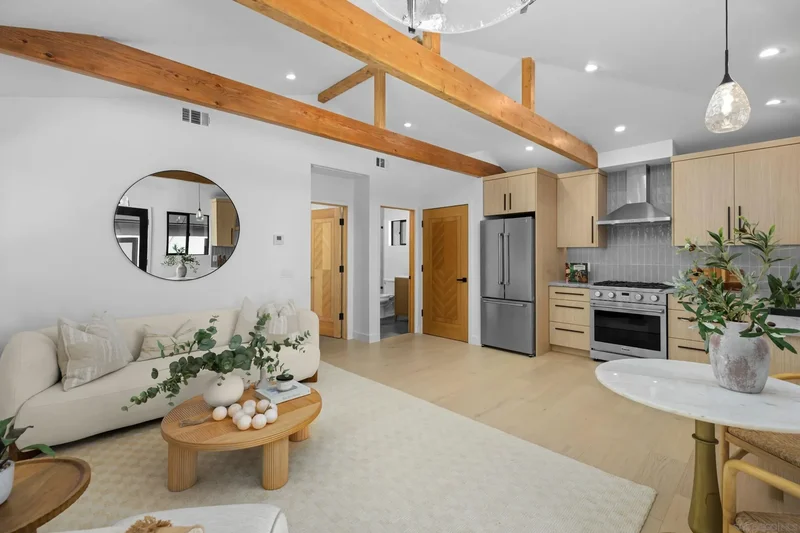 Single Family Residence in La Jolla