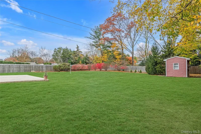 21 Yeoman Drive, East Northport, New York, United States. - Photo 18