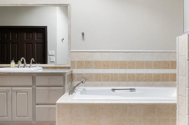 927 Challenger , Lakeway, TX 78734, The Hills, Texas, United States. - Photo 19