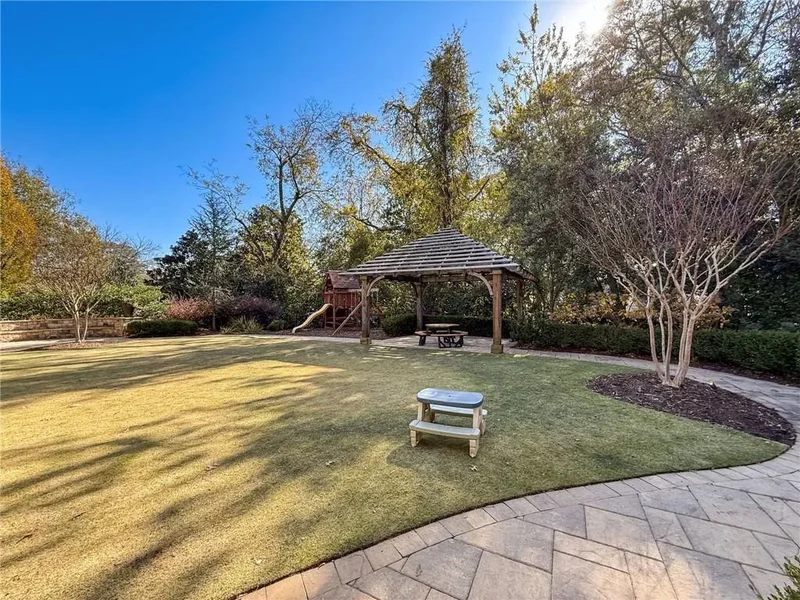 861 Lullwater Park Lane, Atlanta, Georgia, United States. - Photo 12