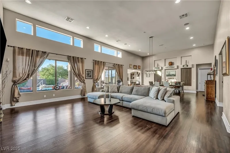 7670 Frittata Avenue, Las Vegas, Nevada, United States. - Photo 3