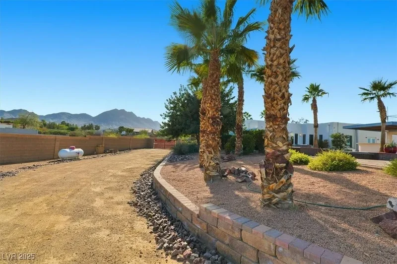 928 Santa Helena Avenue, Henderson, Nevada, United States. - Photo 73