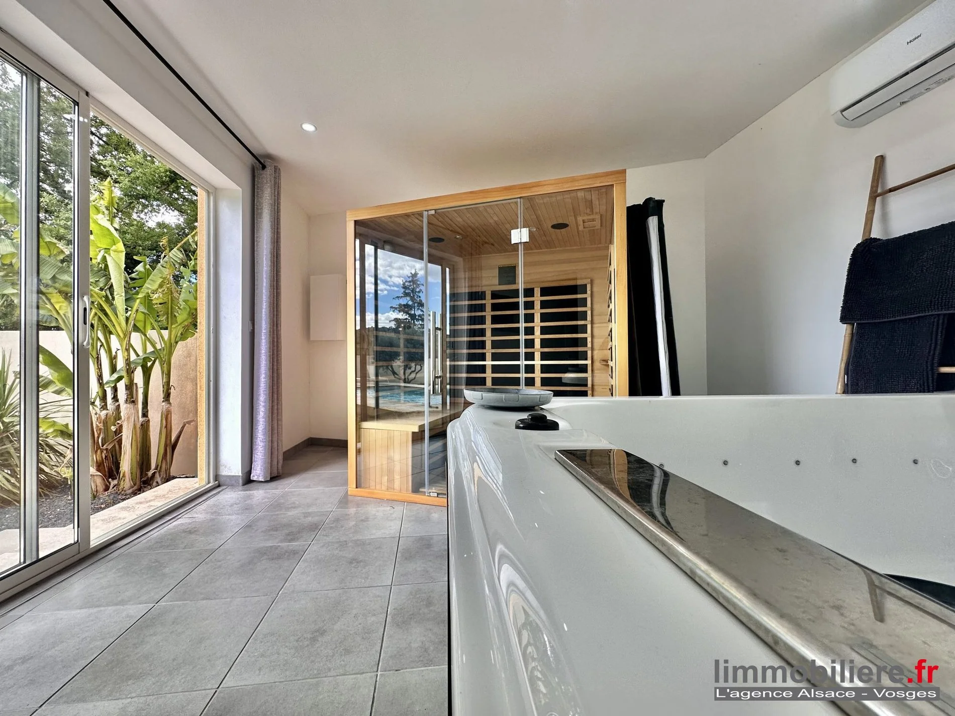 Gallery photo 1