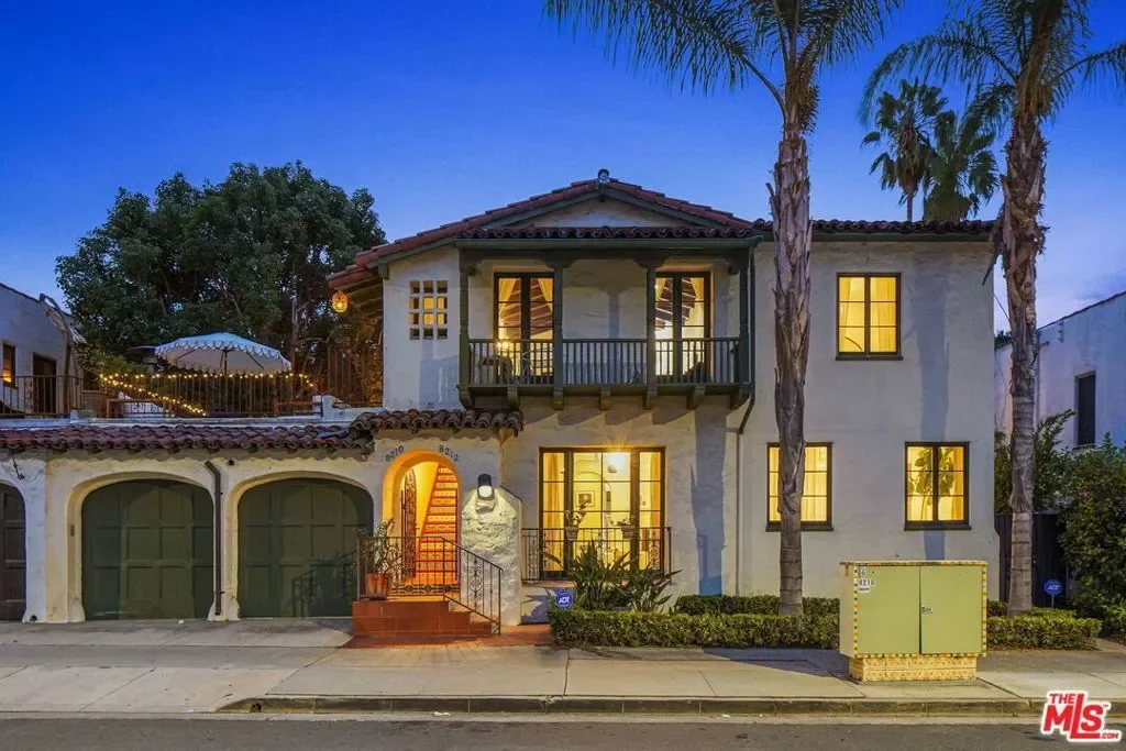 8210 Willoughby Avenue, Los Angeles, California, United States. - Photo 19