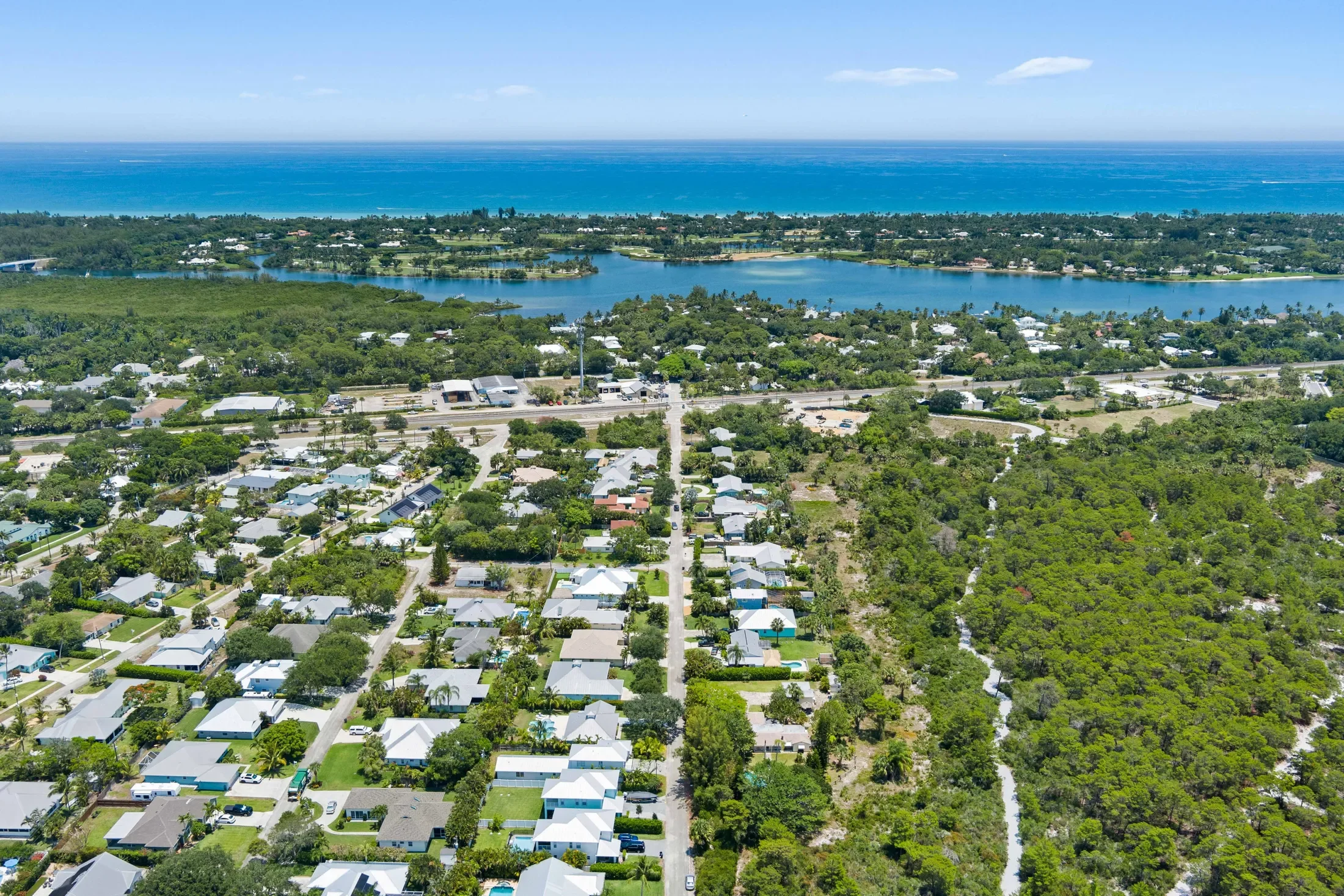 9333 SE Saturn Street , Hobe Sound, FL 33455, Hobe Sound, Florida, United States. - Photo 9