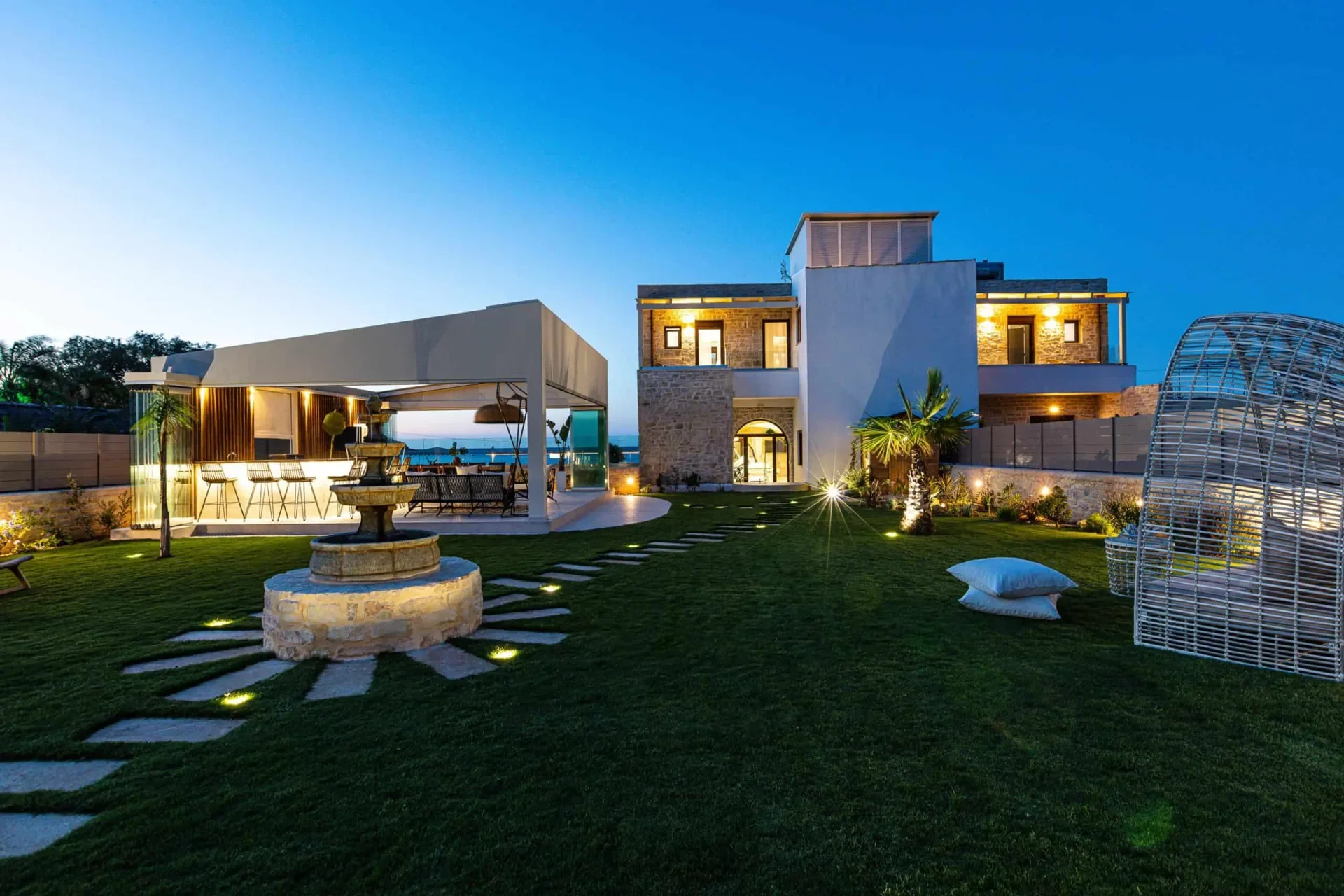 Exterior photo 10
