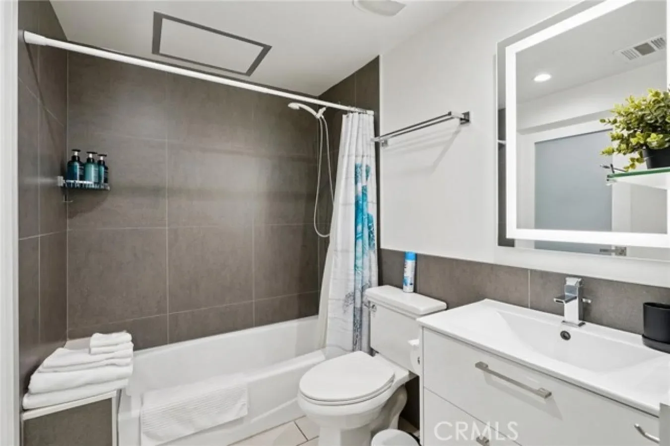 939 Broadway Unit 203, Los Angeles, California, United States. - Photo 3
