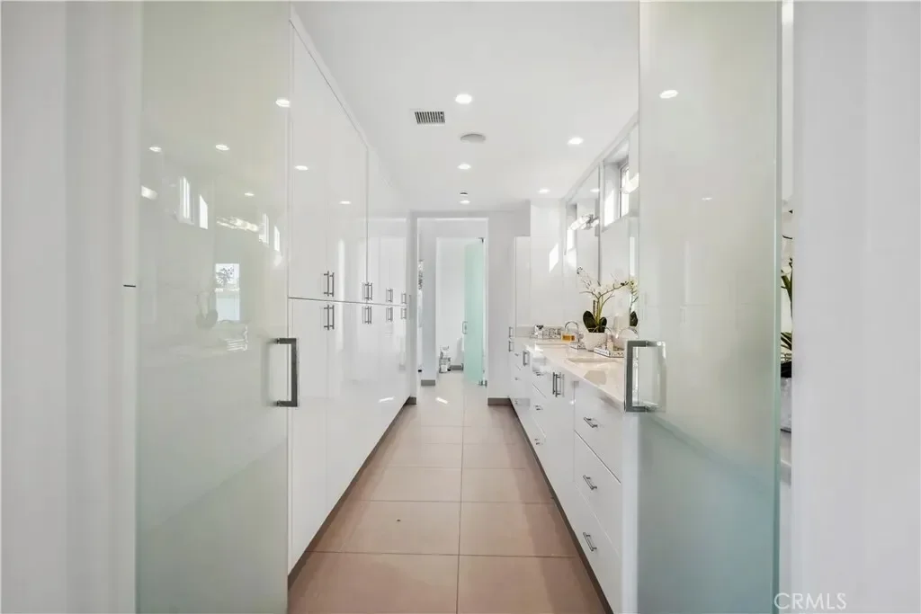 9716 Oak Pass Road, Beverly Hills, California, United States. - Photo 21