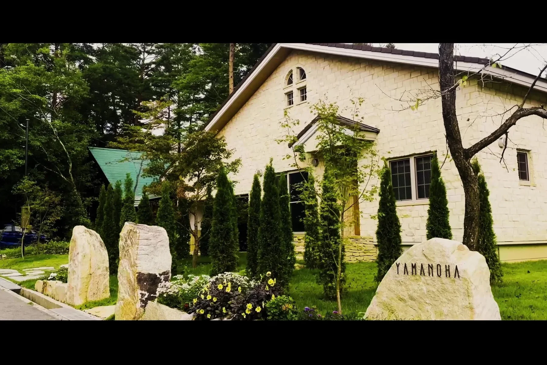 Exterior photo 2