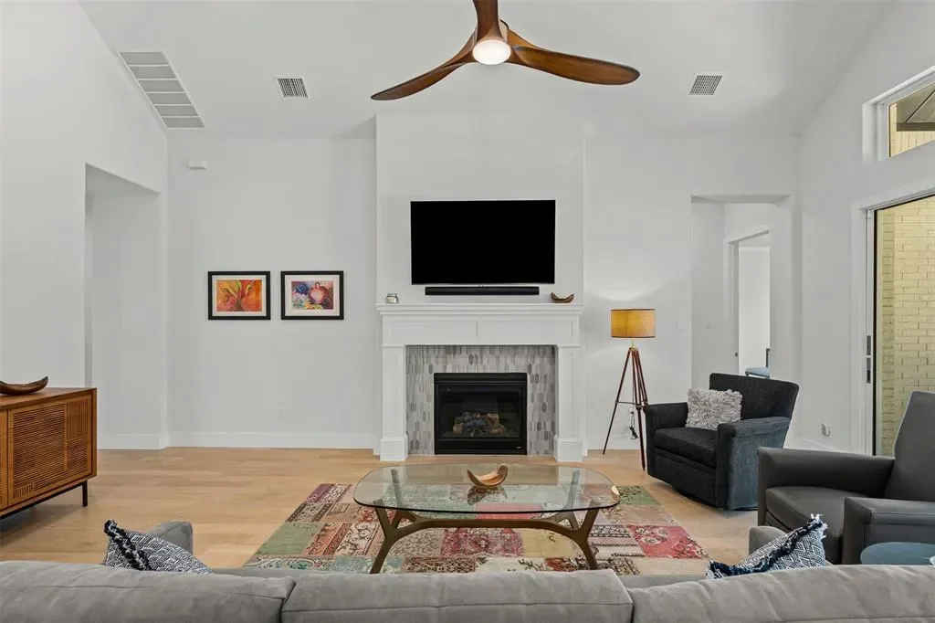 14201 Chamberlain Court, Fort Worth, Texas, United States. - Photo 8