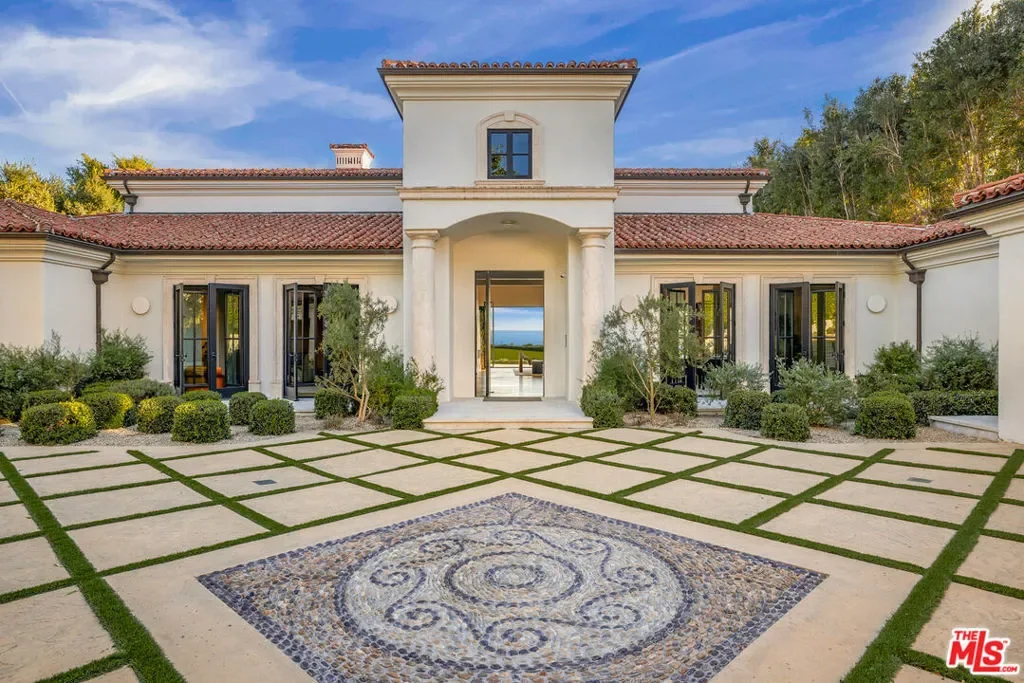 24824 Pacific Coast Highway, Malibu, California, United States. - Photo 24