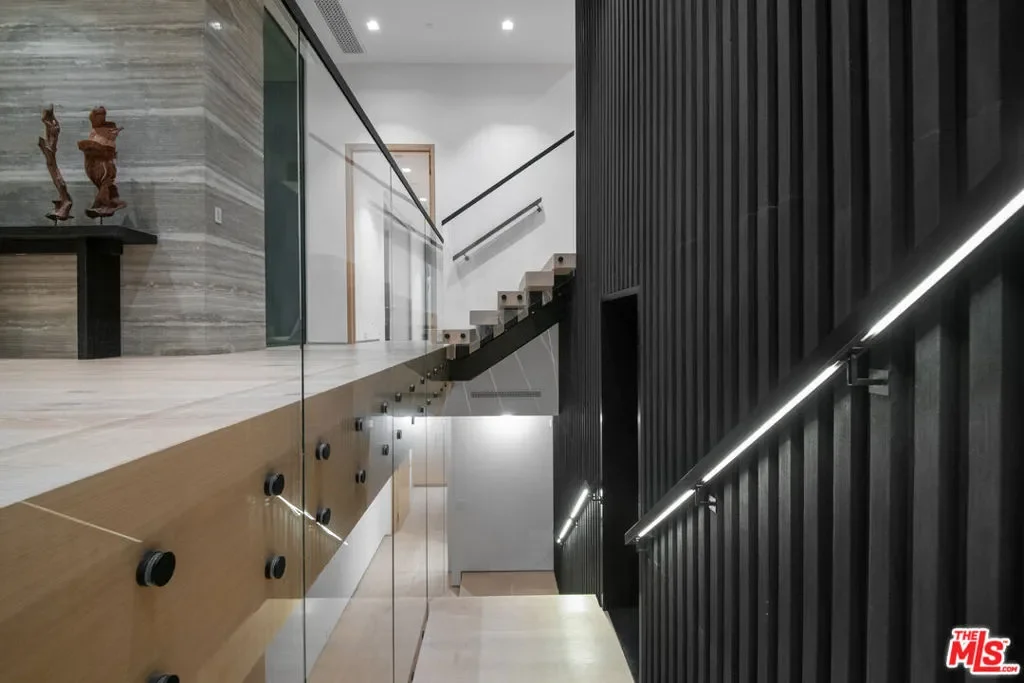 26946 Pacific Coast Hwy, Malibu, California, United States. - Photo 19