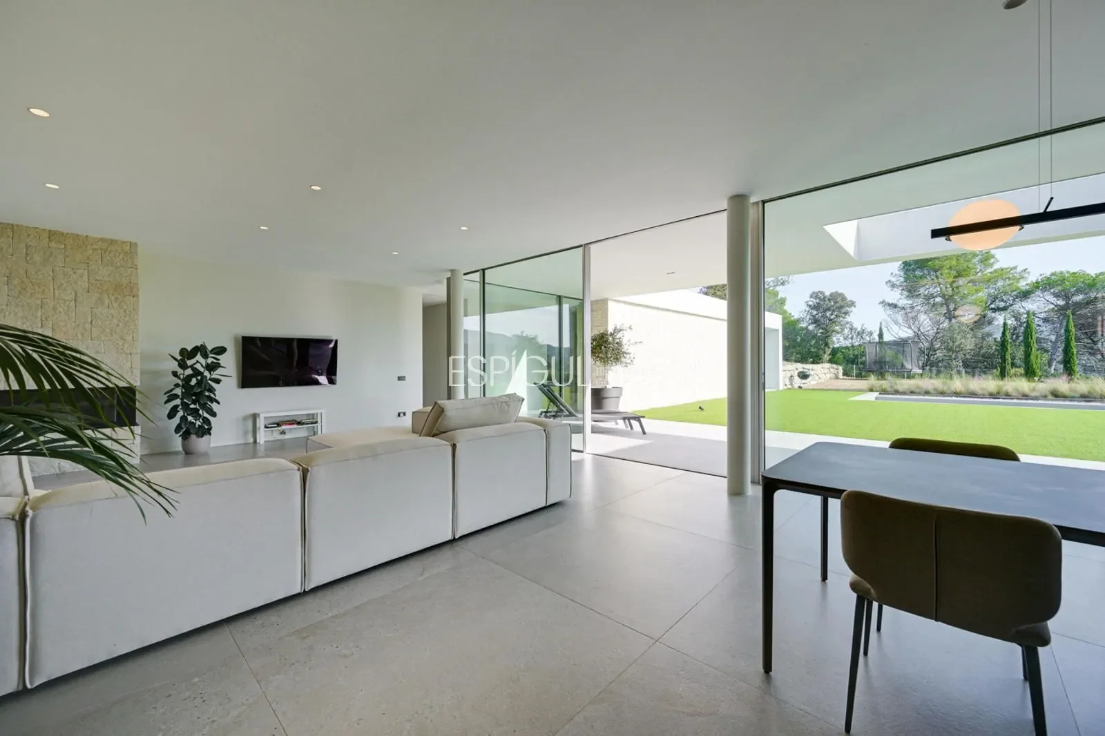 Gallery photo 5