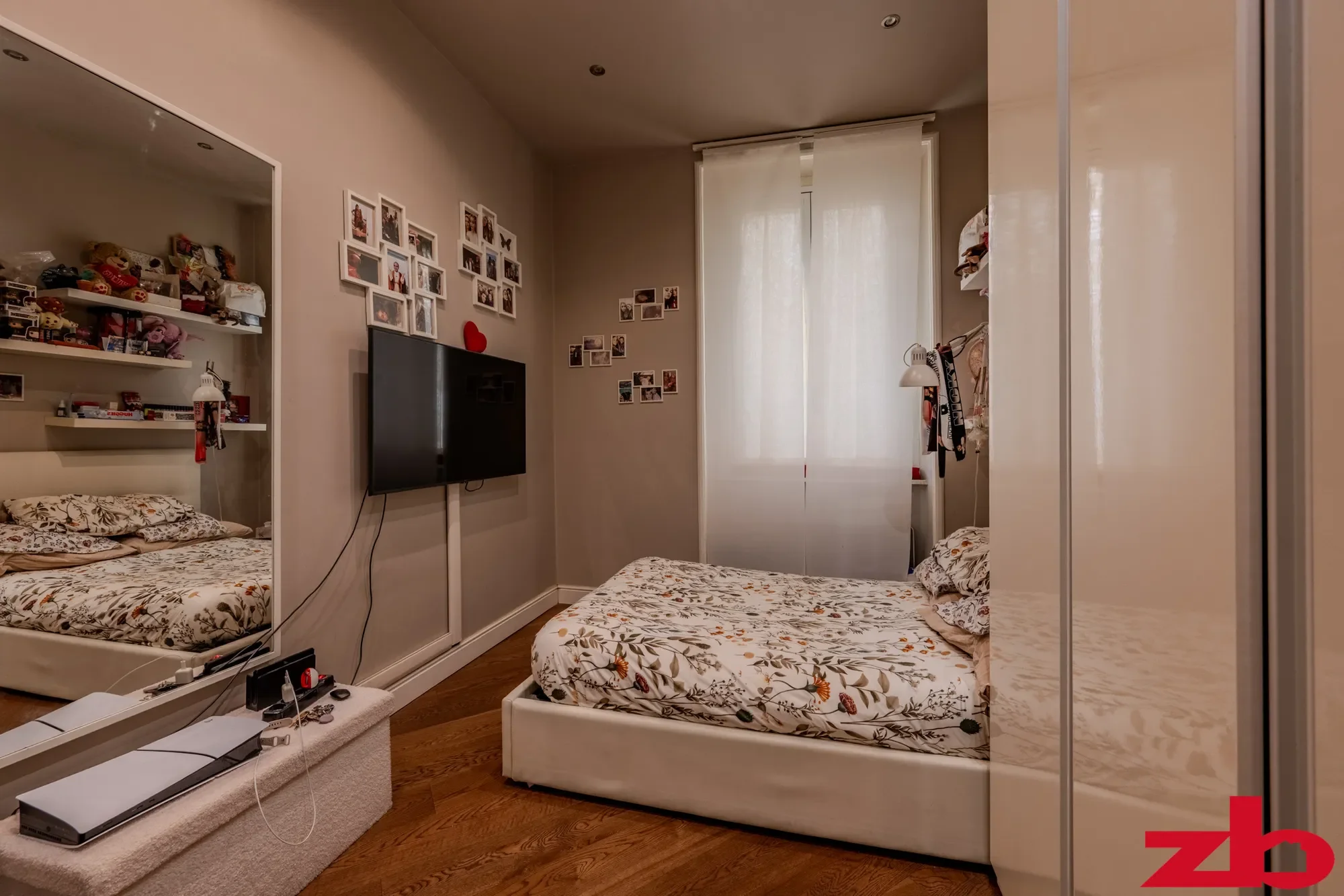 Gallery photo 2