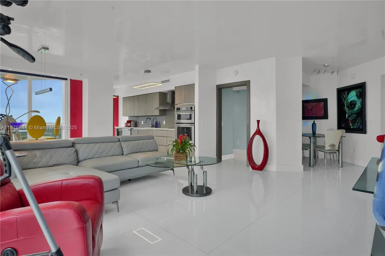 4779 Collins Ave 1805, Miami Beach, Florida, United States. - Photo 11