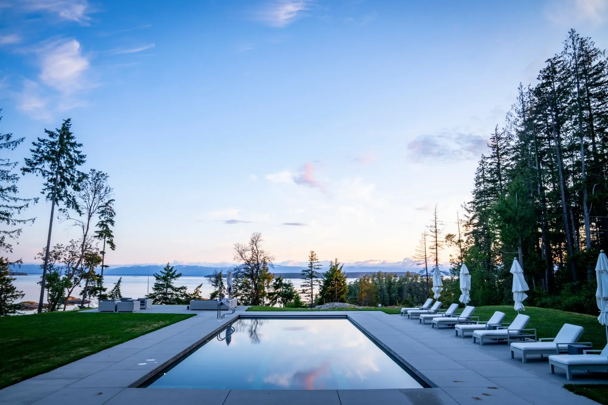 Sharpes Bay, Bliss Landing, British Columbia, Canada. - Photo 8