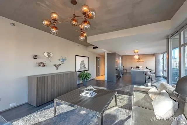 201 West Grand Avenue , 1001, Chicago, IL 60654, Chicago, Illinois, United States. - Photo 13