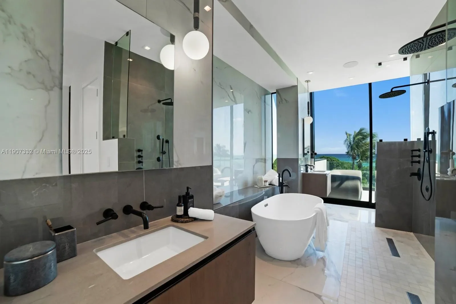 7845 Atlantic Way, Miami Beach, Florida, United States. - Photo 27