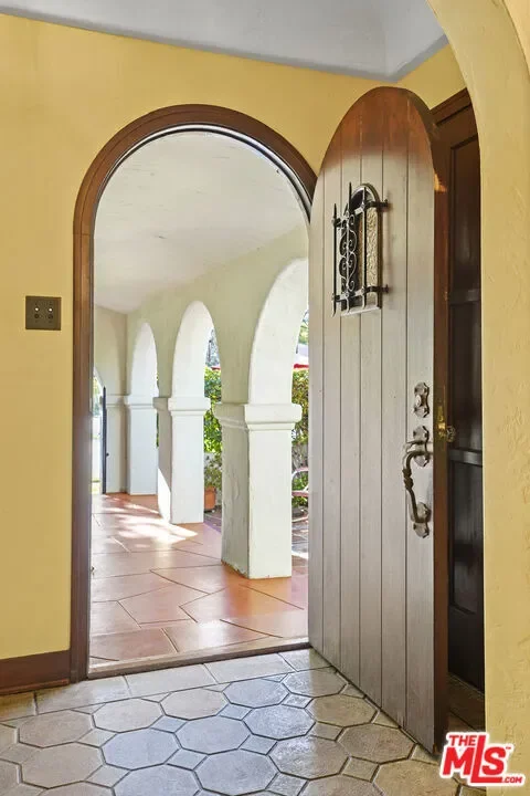 1148 Cordova Avenue, Glendale, California, United States. - Photo 12