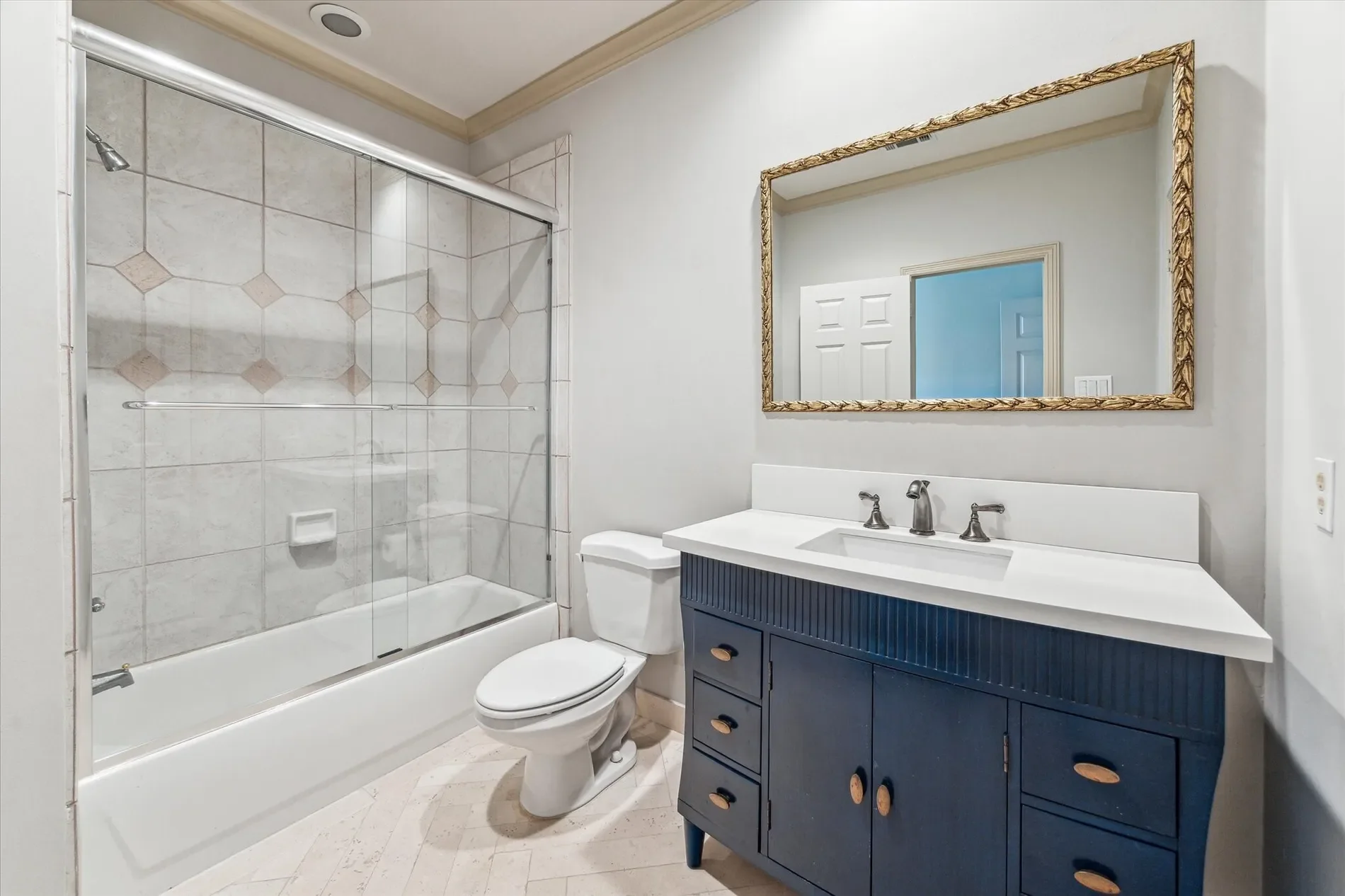 1 Exbury Way, Houston, TX 77056, Houston, Texas, United States. - Photo 21