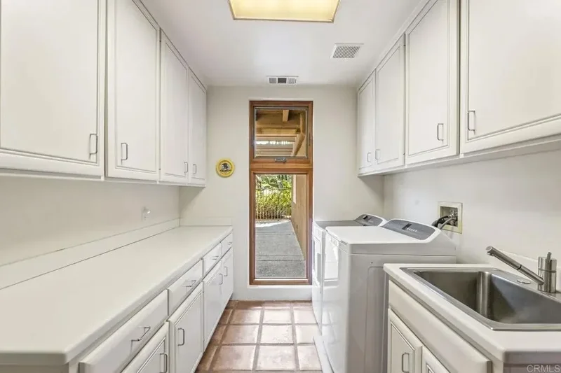 30663 Via Maria Elena, Bonsall, California, United States. - Photo 43